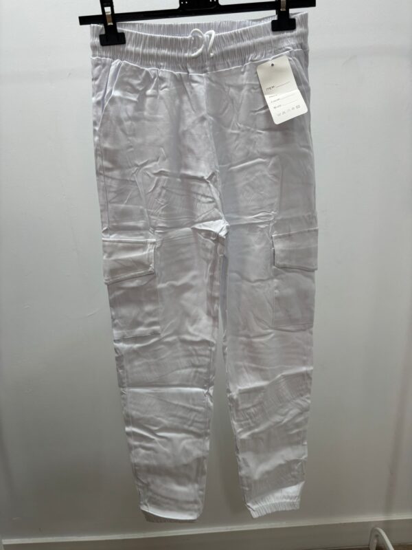 pantalon cargo blanco